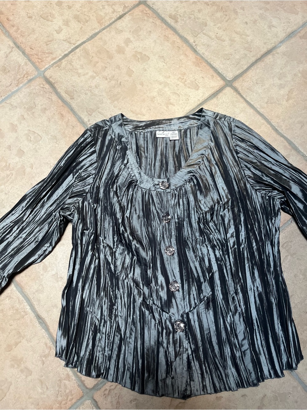 Harve Benard Crinkled Button-Front Blouse in Black and Silver